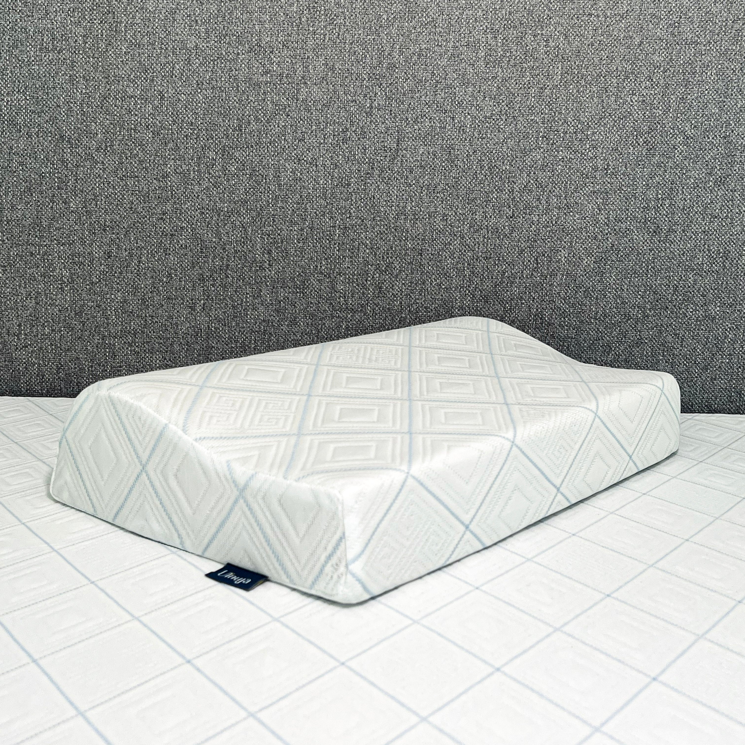 ELLE Ergonominen tyyny